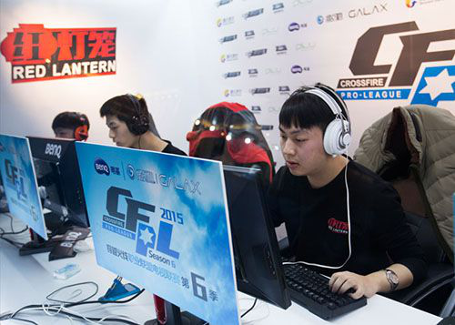 双方球员在 双方球员在