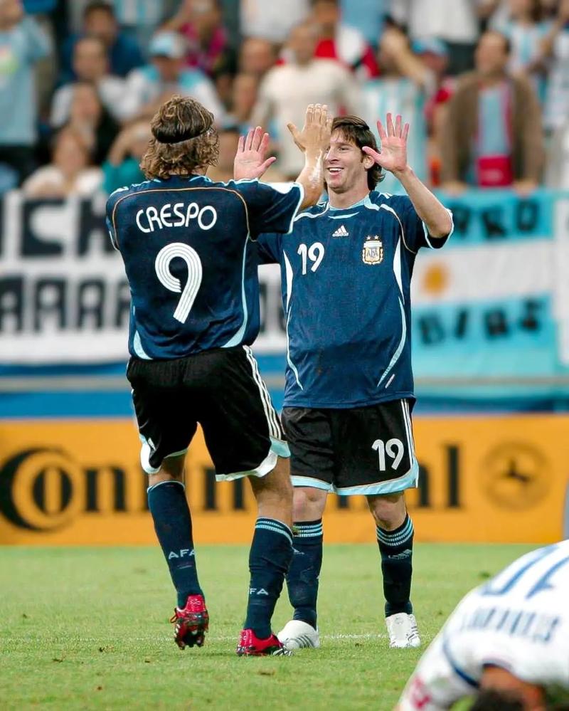 费城人队由于夺冠阵容老化，宣布开启以哈珀为未来目标的十年规划