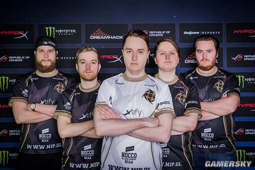 对阵防线层 对阵防线层