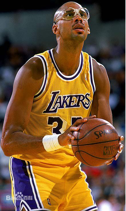 足球运营 足球运营